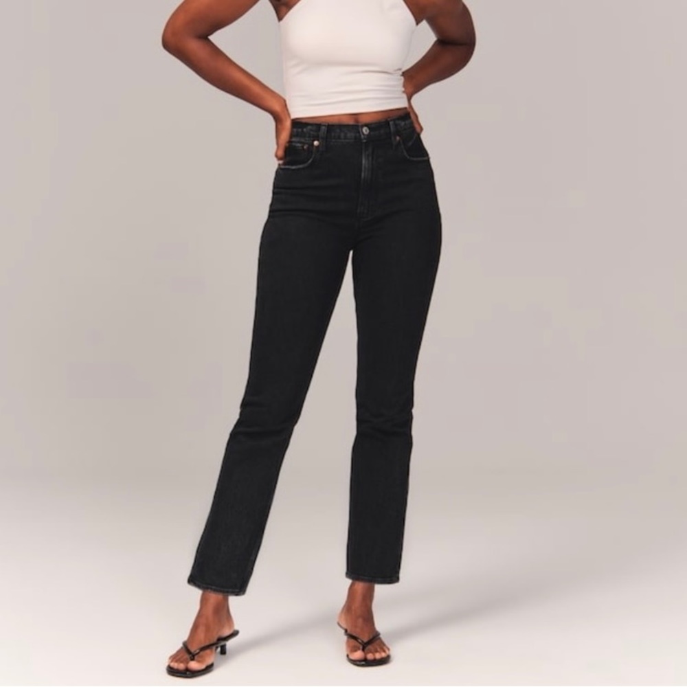 Abercrombie and Fitch Curve Love Ultra High Rise Ankle Straight Jean 26s